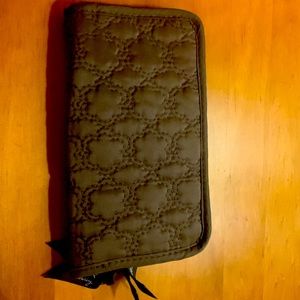 Brand NWOT Thirty-One Soft Wallet